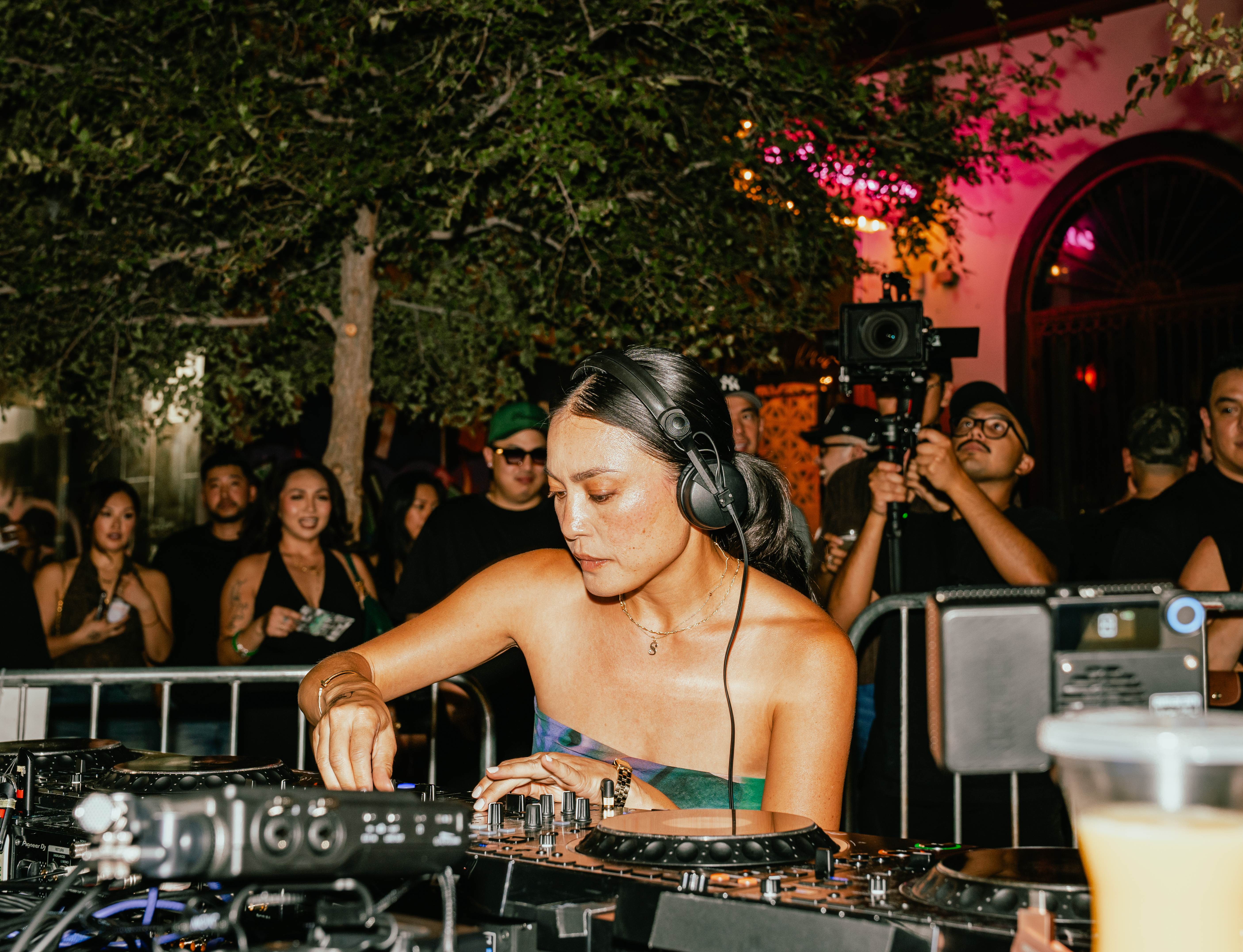 Friends & Family x Mood Swings x Breakfast For Dinner Presents: The SOSUPERSAM Block Party