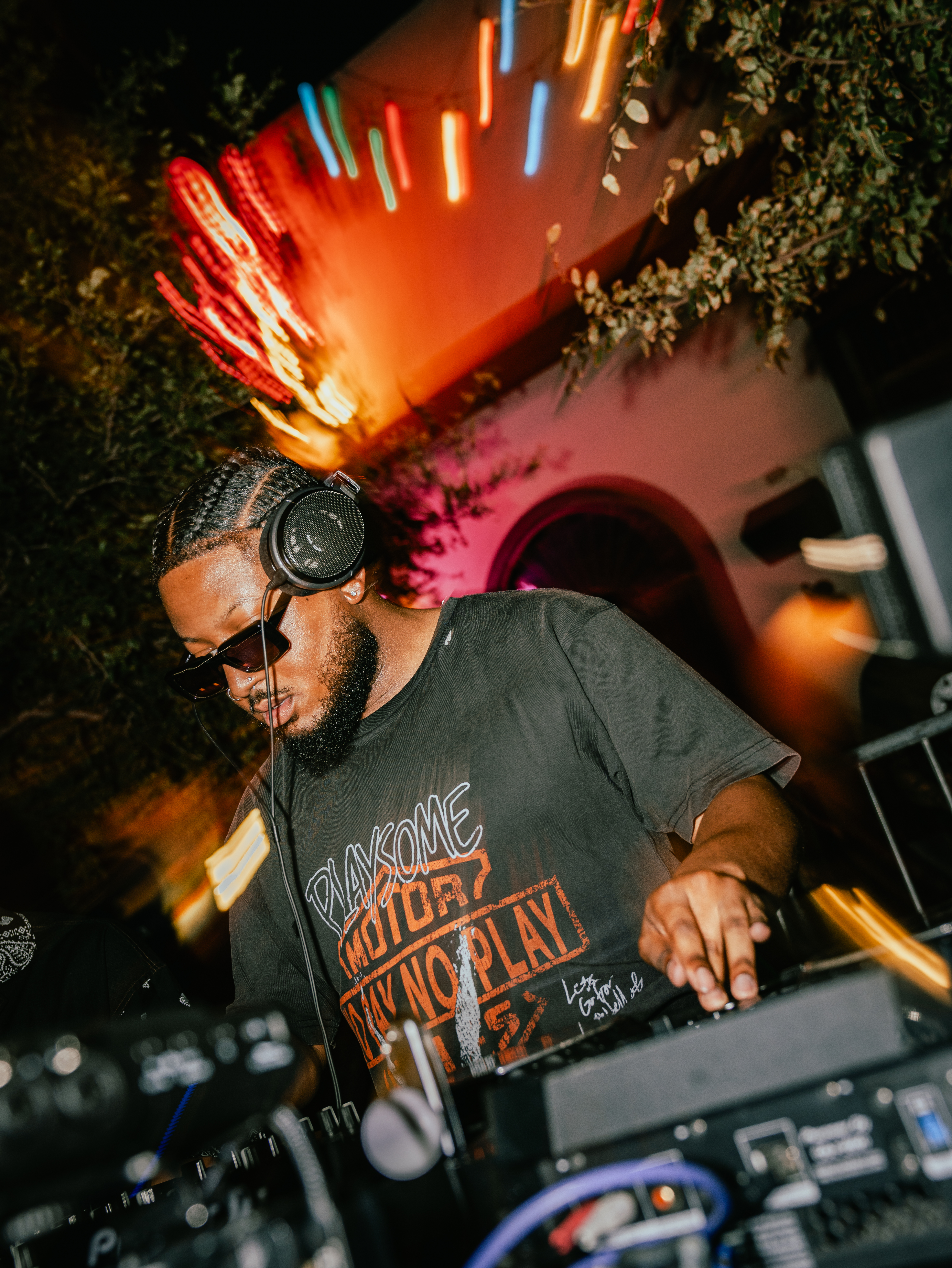 Friends & Family x Mood Swings x Breakfast For Dinner Presents: The SOSUPERSAM Block Party